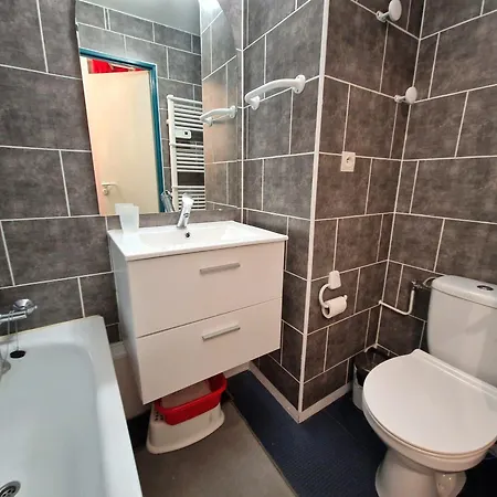 Apartment Confortable 4 Pers Au Coeur De Valfrejus Avec Balcon - Fr-1-265-353 *